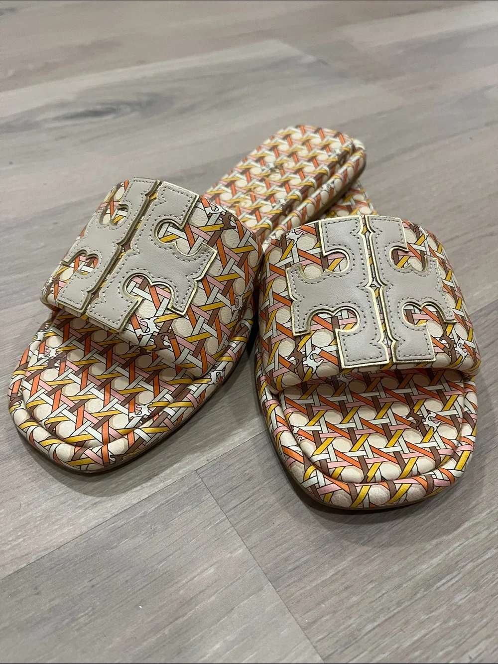 Tory Burch tory burch